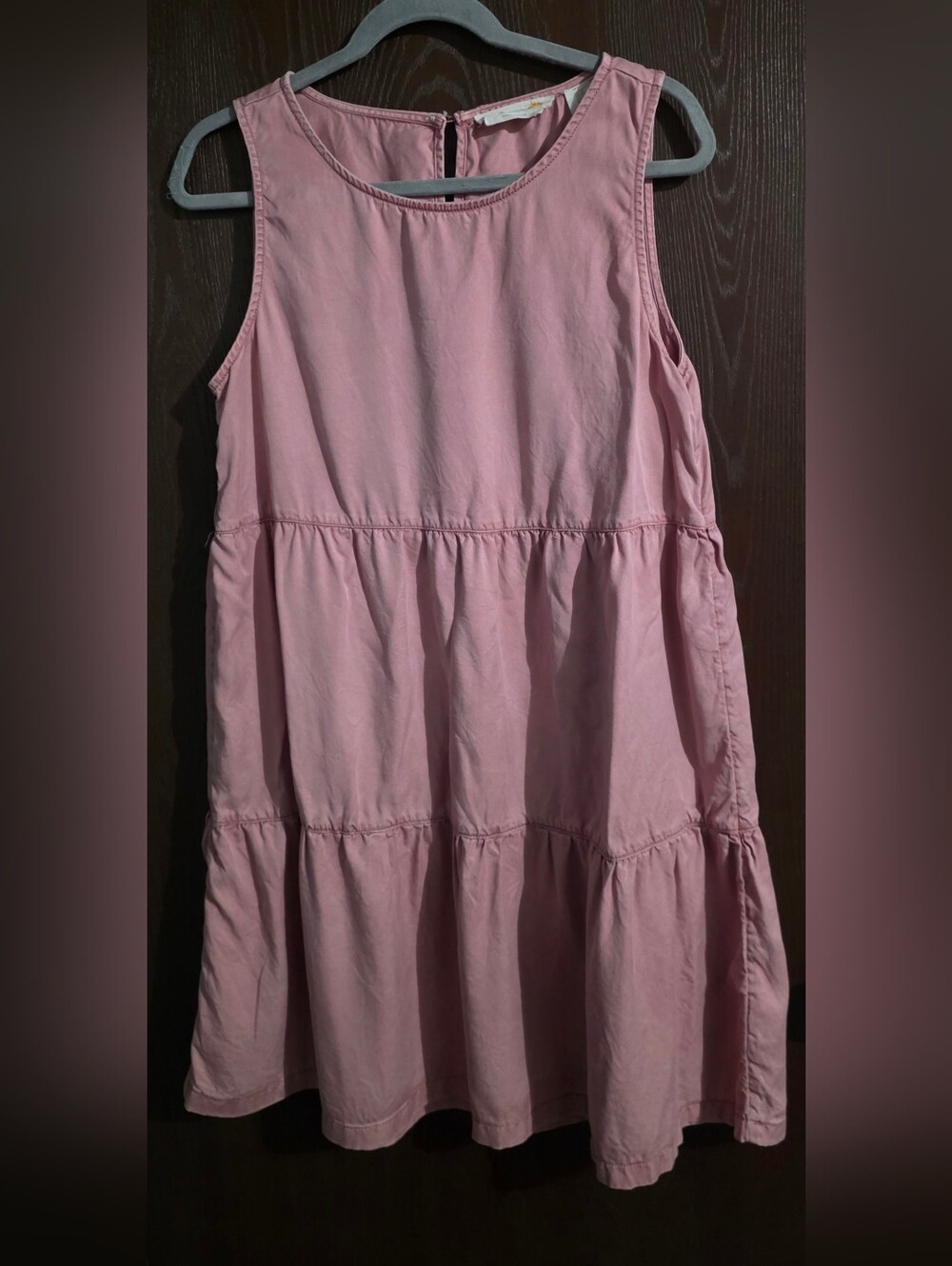 C&C California Sleeveless Tiered Midi Dress in Dusty Pink